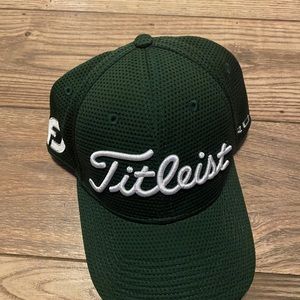 Titleist Fitted L/XL by New Era - Hunter Green - Mesh